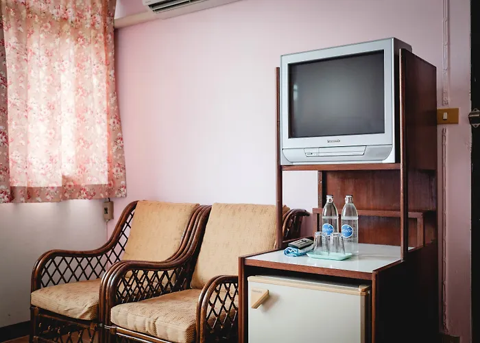 Ruamchitt Travelodge 3* 曼谷