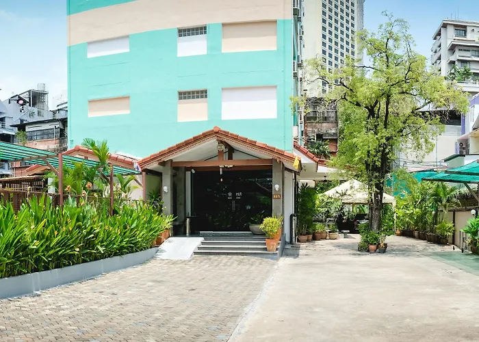 Ruamchitt Travelodge 3* 曼谷